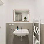 Krelax Urban Gold - 4 Bedrooms - Balcony - Large Parking Space - Smart Tvs - Location - Up To 8 Guests Lejlighed *