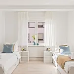 Lejlighed Krelax Urban Gold - 4 Bedrooms - Balcony - Large Parking Space - Smart Tvs - Location - Up To 8 Guests *