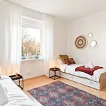 Krelax Urban Gold - 4 Bedrooms - Balcony - Large Parking Space - Smart Tvs - Location - Up To 8 Guests