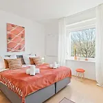 Krelax Urban Gold - 4 Bedrooms - Balcony - Large Parking Space - Smart Tvs - Location - Up To 8 Guests Lejlighed