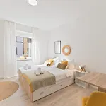 Lejlighed Krelax Urban Gold - 4 Bedrooms - Balcony - Large Parking Space - Smart Tvs - Location - Up To 8 Guests
