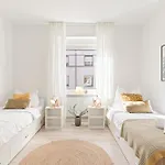 Lejlighed Krelax Urban Gold - 4 Bedrooms - Balcony - Large Parking Space - Smart Tvs - Location - Up To 8 Guests *