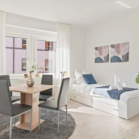 Krelax Urban Gold - 4 Bedrooms - Balcony - Large Parking Space - Smart Tvs - Location - Up To 8 Guests *