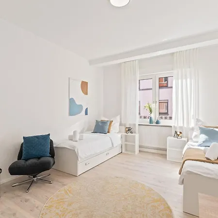 Krelax Urban Gold - 4 Bedrooms - Balcony - Large Parking Space - Smart Tvs - Location - Up To 8 Guests * Pforzheim