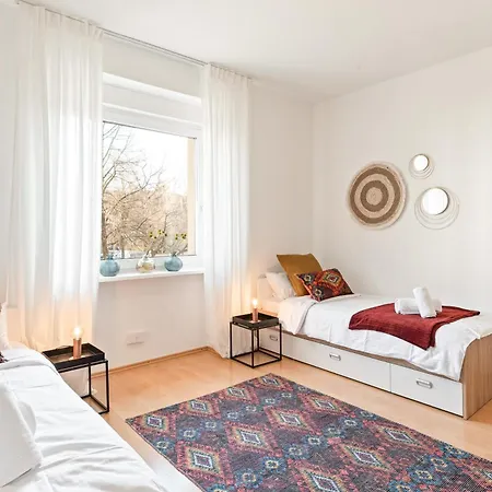Krelax Urban Gold - 4 Bedrooms - Balcony - Large Parking Space - Smart Tvs - Location - Up To 8 Guests
