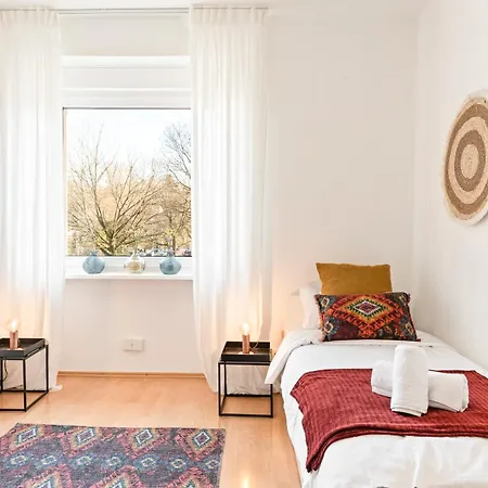 Krelax Urban Gold - 4 Bedrooms - Balcony - Large Parking Space - Smart Tvs - Location - Up To 8 Guests Διαμέρισμα