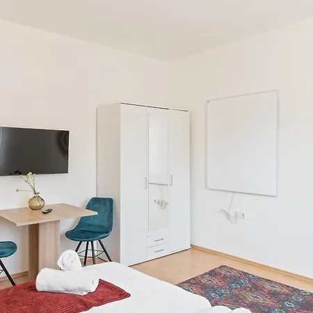 Διαμέρισμα Krelax Urban Gold - 4 Bedrooms - Balcony - Large Parking Space - Smart Tvs - Location - Up To 8 Guests