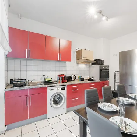 Krelax Urban Gold - 4 Bedrooms - Balcony - Large Parking Space - Smart Tvs - Location - Up To 8 Guests *