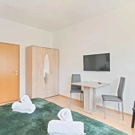 Krelax Urban Gold - 4 Bedrooms - Balcony - Large Parking Space - Smart Tvs - Location - Up To 8 Guests Διαμέρισμα