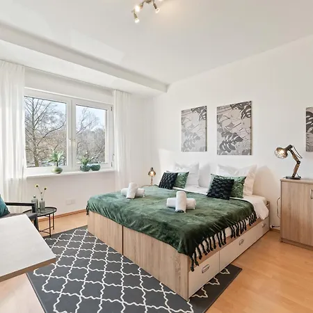 Διαμέρισμα Krelax Urban Gold - 4 Bedrooms - Balcony - Large Parking Space - Smart Tvs - Location - Up To 8 Guests Πφορτζχάιμ