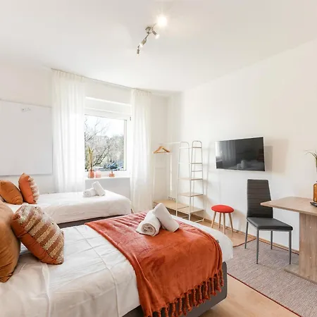 Διαμέρισμα Krelax Urban Gold - 4 Bedrooms - Balcony - Large Parking Space - Smart Tvs - Location - Up To 8 Guests Πφορτζχάιμ
