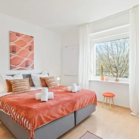 Krelax Urban Gold - 4 Bedrooms - Balcony - Large Parking Space - Smart Tvs - Location - Up To 8 Guests Διαμέρισμα