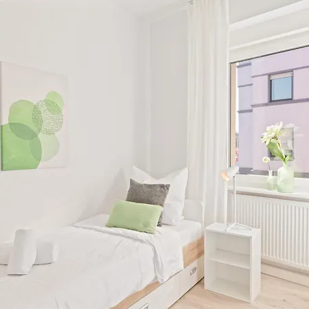Krelax Urban Gold - 4 Bedrooms - Balcony - Large Parking Space - Smart Tvs - Location - Up To 8 Guests 아파트 *