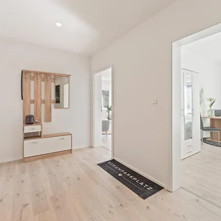 Krelax Urban Gold - 4 Bedrooms - Balcony - Large Parking Space - Smart Tvs - Location - Up To 8 Guests Διαμέρισμα *