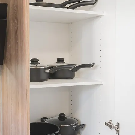 Krelax Urban Gold - 4 Bedrooms - Balcony - Large Parking Space - Smart Tvs - Location - Up To 8 Guests *