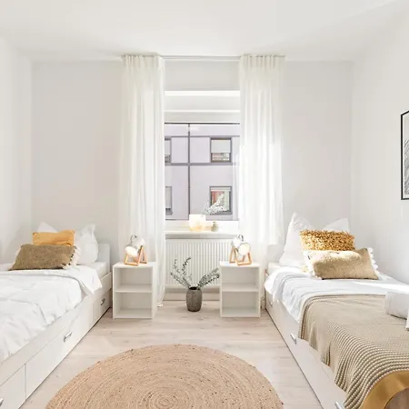 아파트 Krelax Urban Gold - 4 Bedrooms - Balcony - Large Parking Space - Smart Tvs - Location - Up To 8 Guests *